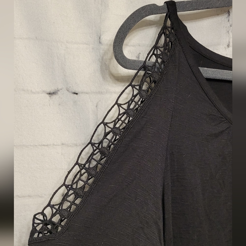 Cold Shoulder Top - Picture 3 of 3